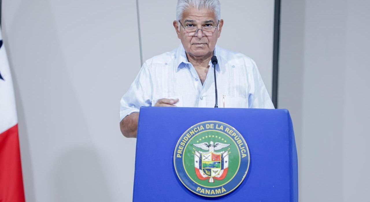 Panamá reducirá déficit fiscal a 4% y mantiene grado de inversión