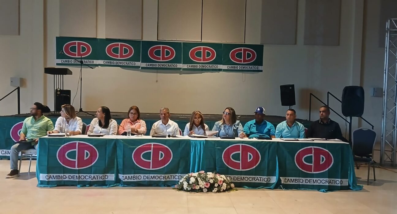 Cambio Democrático capacita a convencionales de Coclé y Veraguas