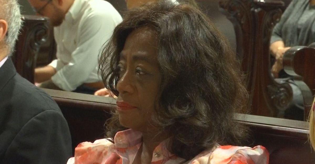 Ministra Molinar pide valorar labor docente tras polémica viral