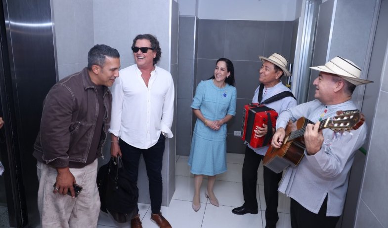 Ministra de Cultura impulsa alianzas con Carlos Vives y Gaitanes