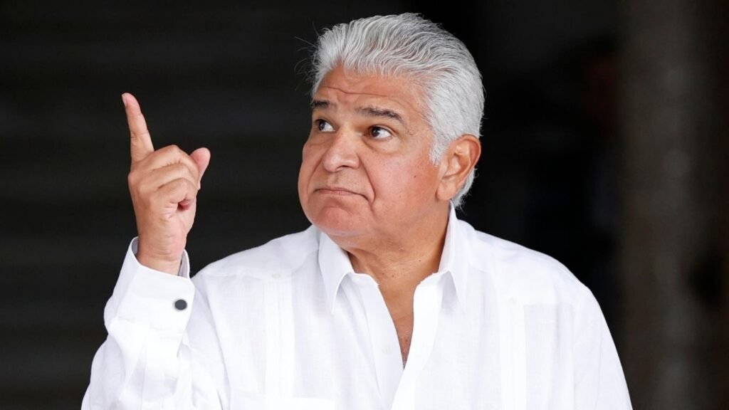 Mulino rechaza arbitraje de Panama Ports y nombra operador temporal