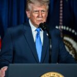 Anne Hathaway y Anna Wintour recrean escena de El diablo viste a la moda en los Óscar 2026