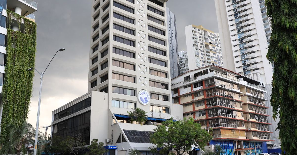 DGI cierra sede en Avenida Balboa tras accidente fatal