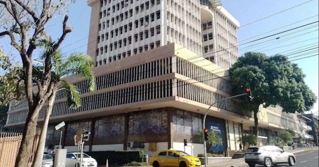 Alcaldía de Panamá revisa pago de prima de antigüedad pendiente