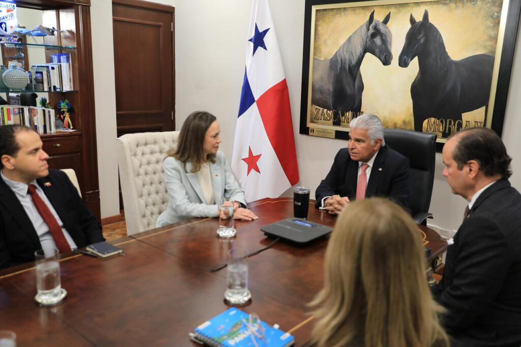 Mulino y Machado respaldan elecciones libres en Venezuela