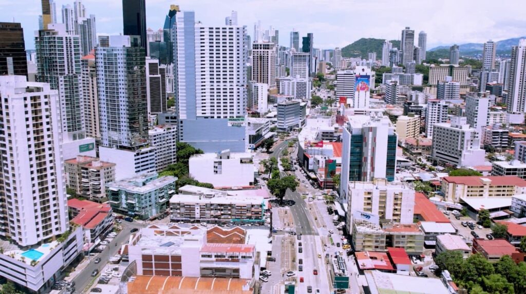 PIB de Panamá crece 4.8% en primer trimestre de 2026