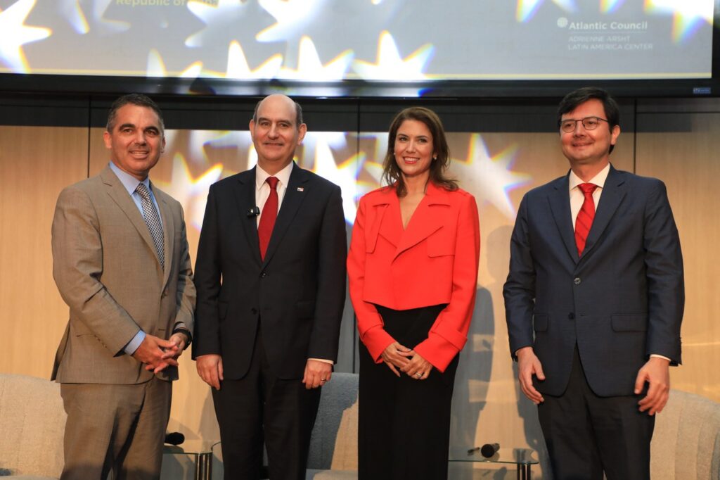 Panamá expone avances y oportunidades de inversión ante la OEA