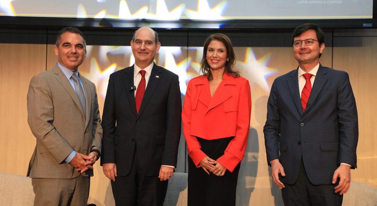 Panamá expone avances y oportunidades de inversión ante la OEA