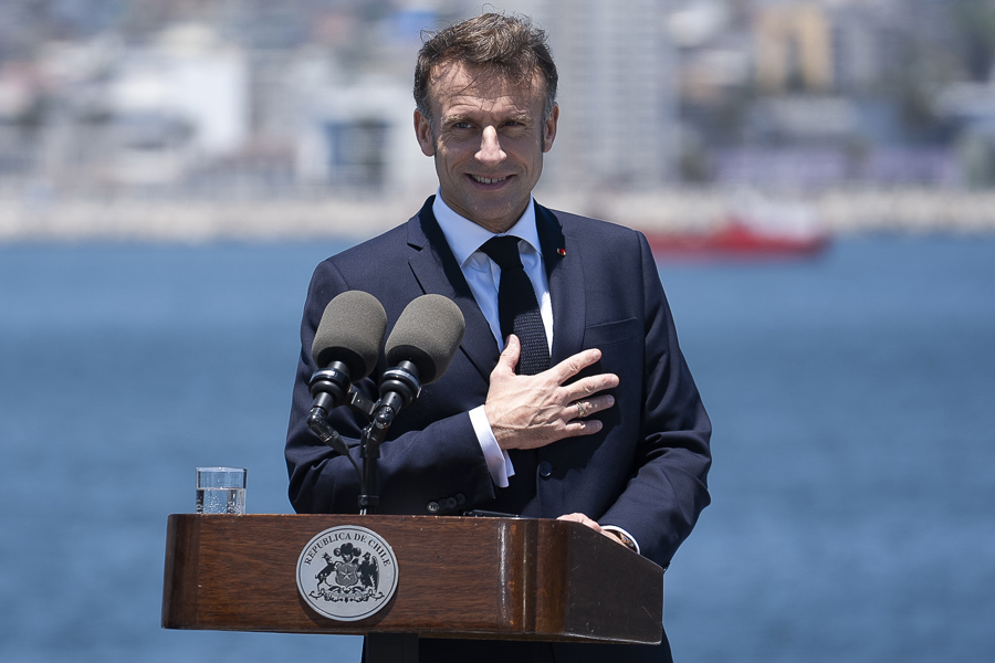 Macron exige más sanciones a Rusia tras ataques en Kiev