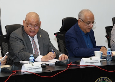 Diputados aprueban reforma para dos cargos públicos simultáneos