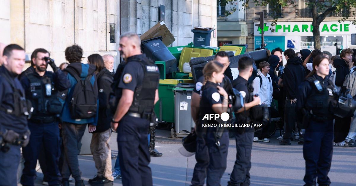 Funcionarios en Francia protestan contra inflación y salarios congelados