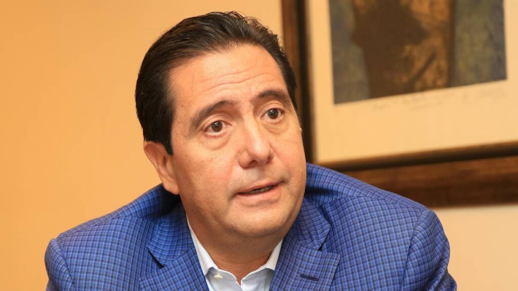 Martín Torrijos gana la presidencia de Panamá con 47% de votos